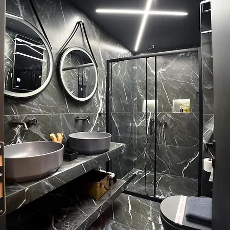 דירה Luxury A At Mitropoleos-aristotelous Square סלוניקי